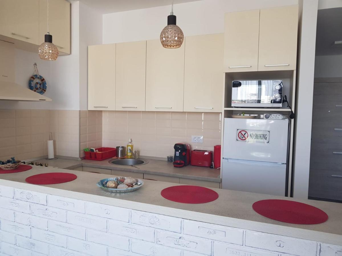شقة Estival Studio By Onix Blue Mamaia Nord Năvodari المظهر الخارجي الصورة